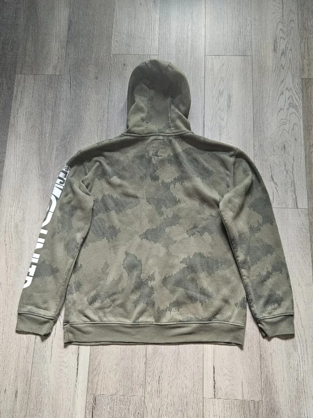Ecko Unltd Mens XL Camo Hoodie Olive Green Pullover Sweatshirt World Renowned - Picture 2 of 9